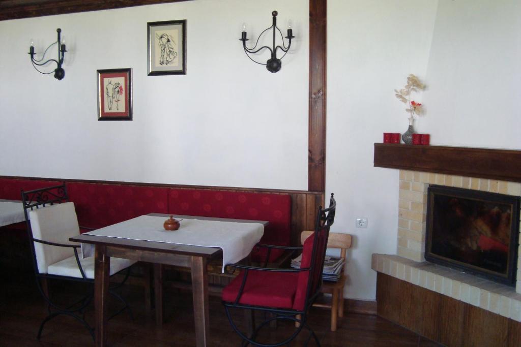 Guest House Astra Копривштица Экстерьер фото
